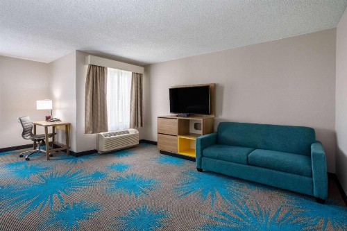 Days Inn & Suites by Wyndham Denver International Airport - image 10