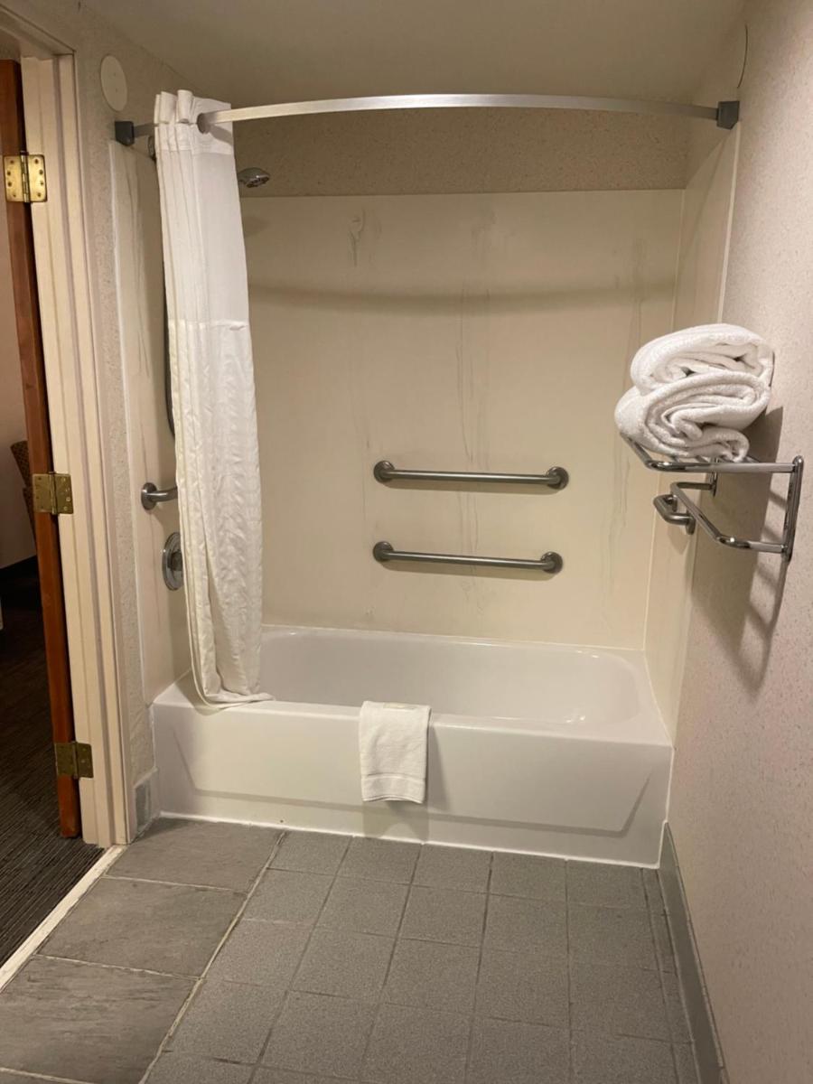 Days Inn & Suites by Wyndham Denver International Airport - image 2