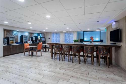 Days Inn & Suites by Wyndham Denver International Airport - image 27