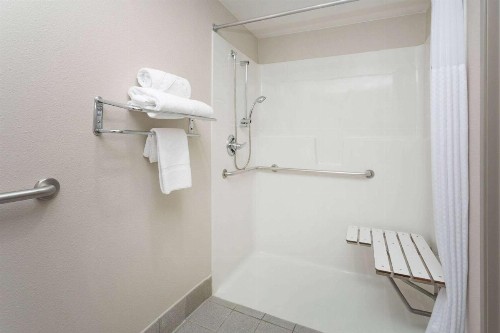 Days Inn & Suites by Wyndham Denver International Airport - image 28