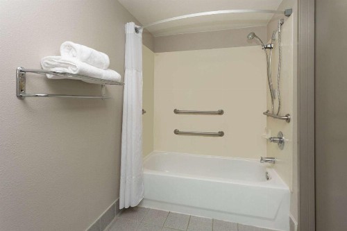 Days Inn & Suites by Wyndham Denver International Airport - image 33