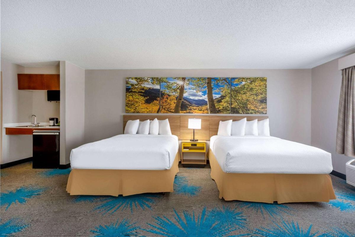 Days Inn & Suites by Wyndham Denver International Airport - image 4