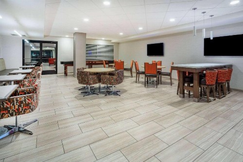Days Inn & Suites by Wyndham Denver International Airport - image 44