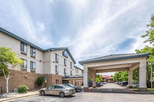Days Inn & Suites by Wyndham Denver International Airport - image 8