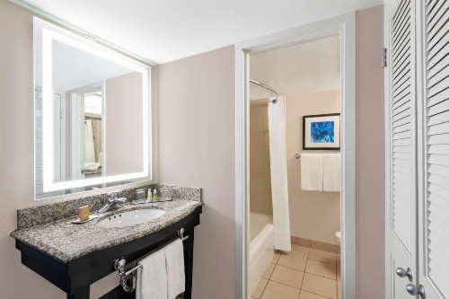 DoubleTree by Hilton Denver Cherry Creek CO - image 13