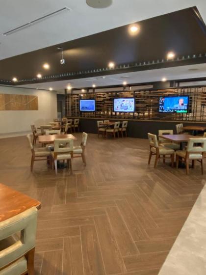 DoubleTree by Hilton Denver International Airport CO - image 7