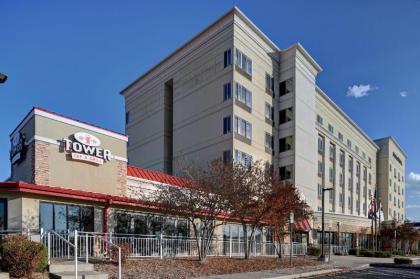 DoubleTree by Hilton Denver International Airport CO - image 9