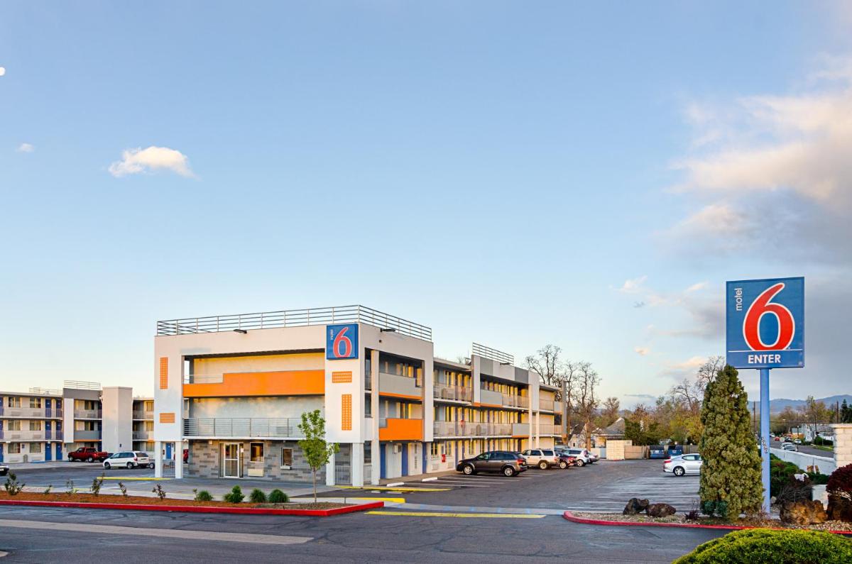Motel 6-Denver CO - Federal Boulevard - image 3