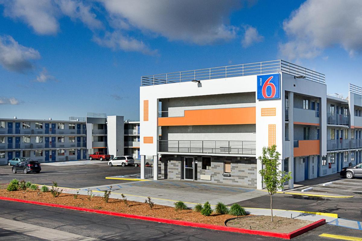 Motel 6-Denver CO - Federal Boulevard - image 4
