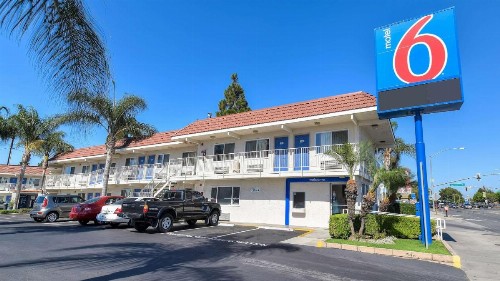 Motel 6-Denver CO - Airport - image 2
