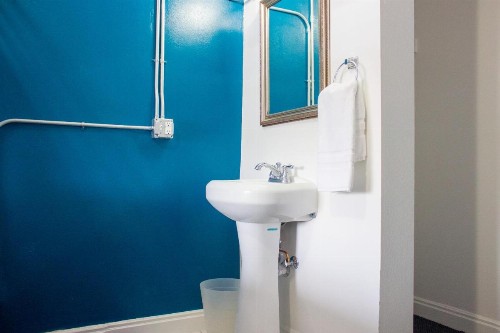 11th Avenue Hostel - image 15