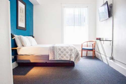 11th Avenue Hostel - image 38