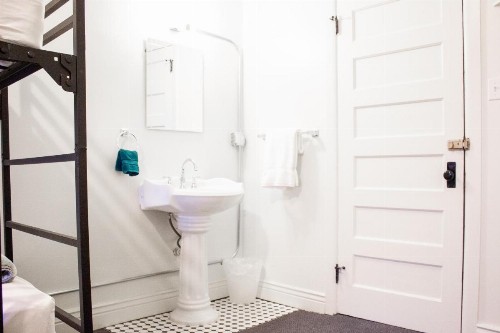 11th Avenue Hostel - image 46