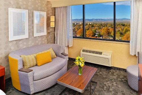 Courtyard by Marriott Denver Cherry Creek - image 2