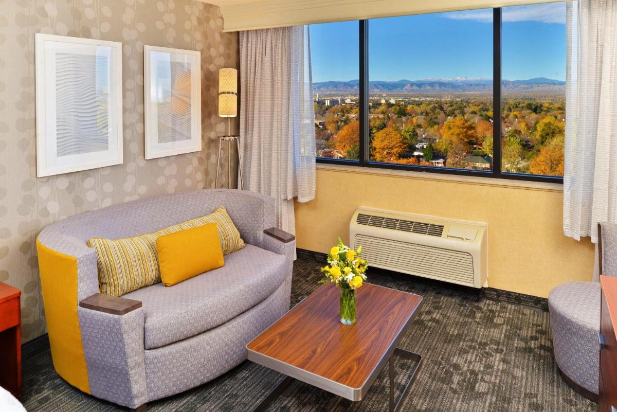 Courtyard by Marriott Denver Cherry Creek - image 2
