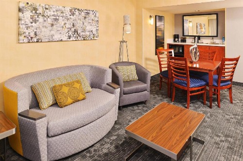 Courtyard by Marriott Denver Cherry Creek - image 21