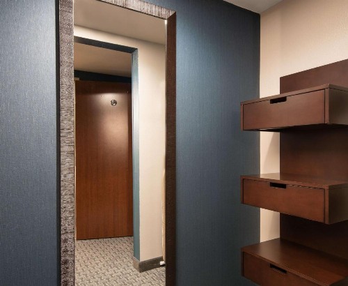 Hilton Garden Inn Denver/Cherry Creek - image 16