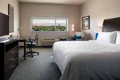 Hilton Garden Inn Denver/Cherry Creek - image 17