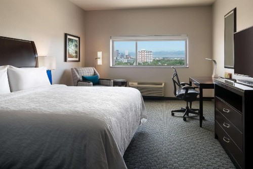 Hilton Garden Inn Denver/Cherry Creek - image 25