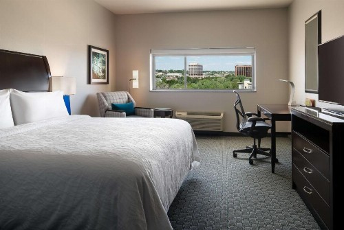 Hilton Garden Inn Denver/Cherry Creek - image 27