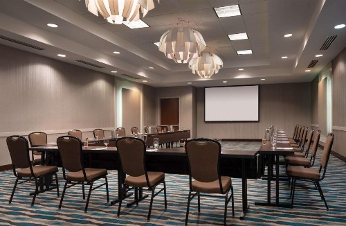 Hilton Garden Inn Denver/Cherry Creek - image 32