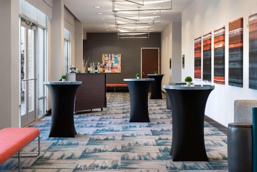 Hilton Garden Inn Denver/Cherry Creek - image 38