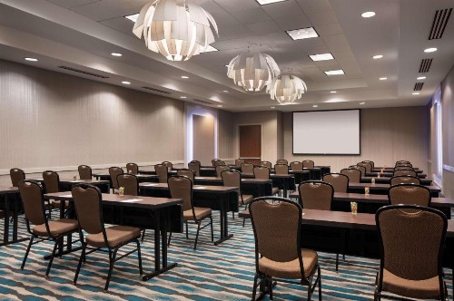 Hilton Garden Inn Denver/Cherry Creek - image 39
