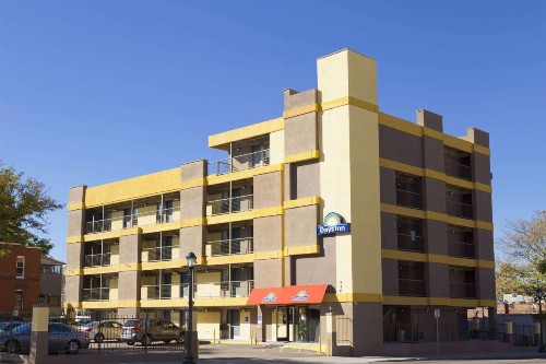 Days Inn by Wyndham Denver Downtown - image 8