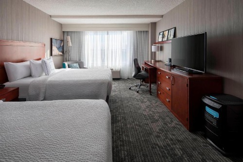 Courtyard by Marriott Denver Airport - image 11