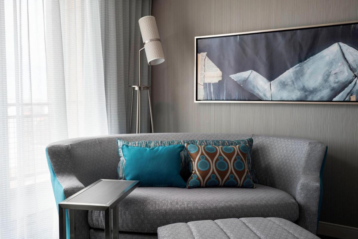 Courtyard by Marriott Denver Airport - image 2