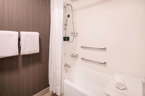 Courtyard by Marriott Denver Airport - image 23