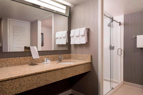 Courtyard by Marriott Denver Airport - image 37