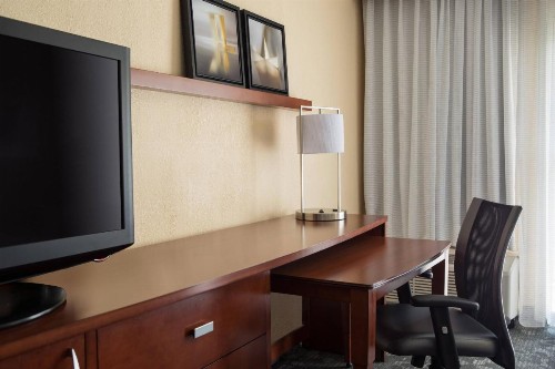 Courtyard by Marriott Denver Central Park - image 25