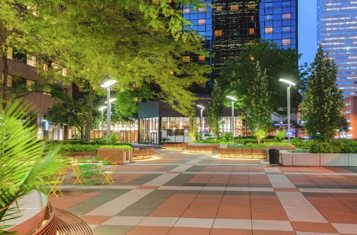 Hilton Denver City Center - image 2