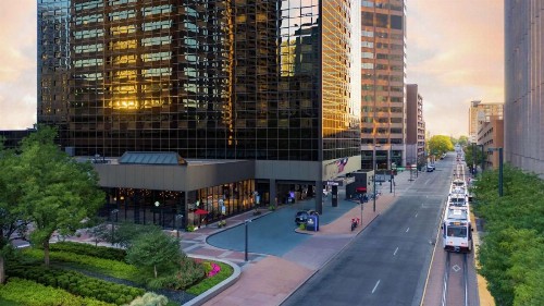 Hilton Denver City Center - image 20