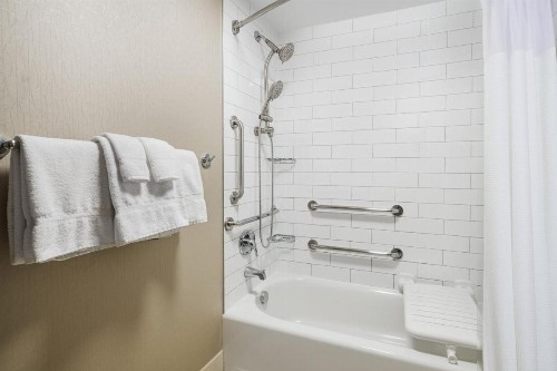 SpringHill Suites by Marriott Denver Airport - image 4