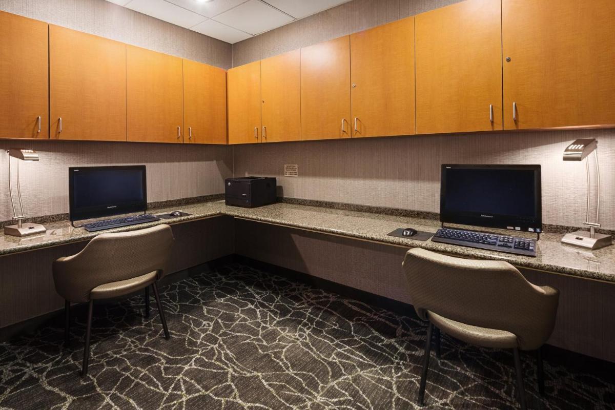 SpringHill Suites by Marriott Denver Airport - image 6