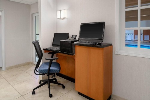 Fairfield Inn & Suites Denver Airport - image 6