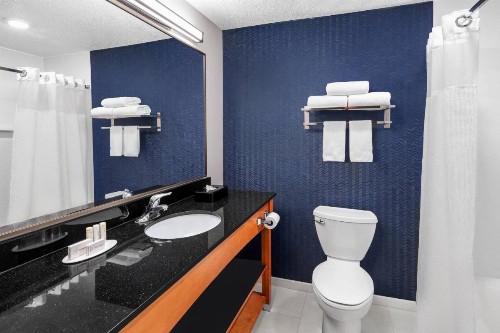 Fairfield Inn & Suites Denver Airport - image 8