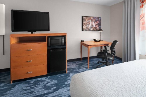 Fairfield Inn & Suites Denver Airport - image 9