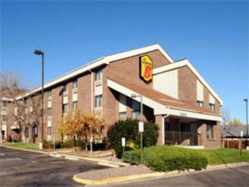 Super 8 by Wyndham Westminster Denver North - image 3