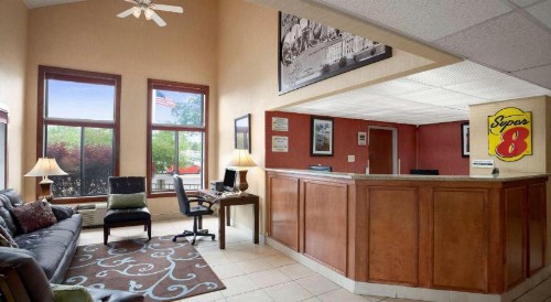 Super 8 by Wyndham Westminster Denver North - image 5