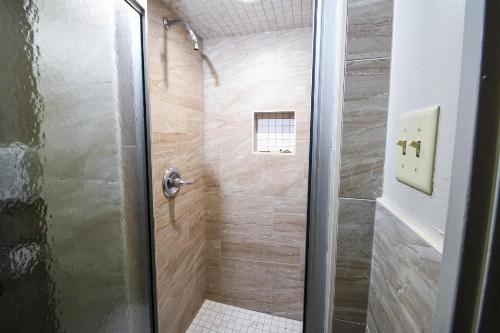 Belcaro Motel - image 8