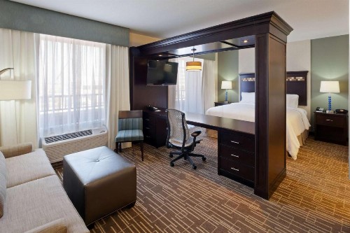 Hampton Inn & Suites Denver Airport / Gateway Park - image 13