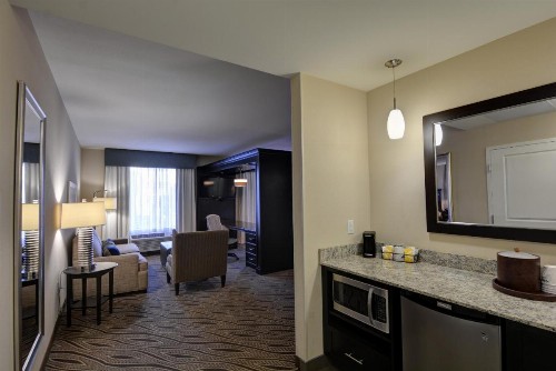 Hampton Inn & Suites Denver Airport / Gateway Park - image 17