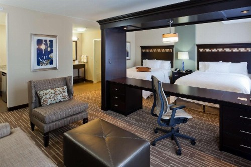 Hampton Inn & Suites Denver Airport / Gateway Park - image 3