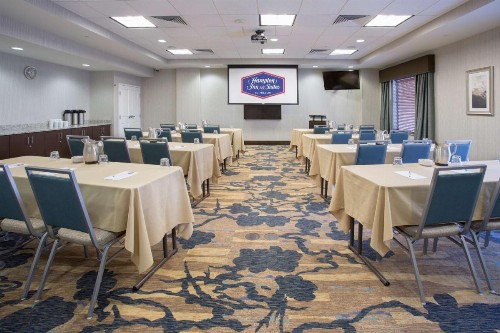 Hampton Inn & Suites Denver Airport / Gateway Park - image 32