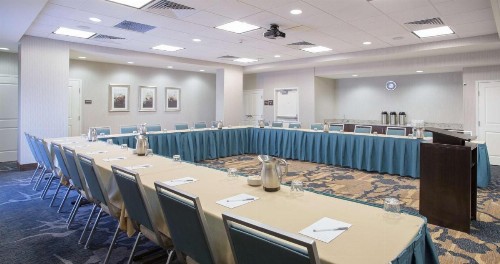 Hampton Inn & Suites Denver Airport / Gateway Park - image 5