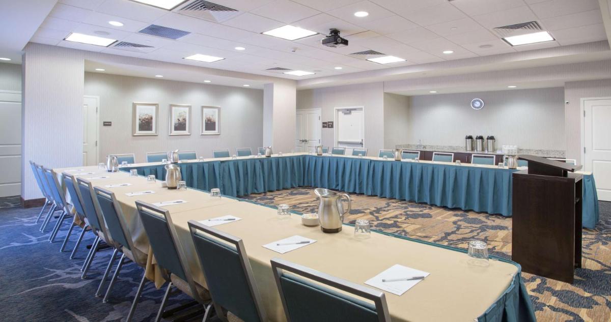 Hampton Inn & Suites Denver Airport / Gateway Park - image 5