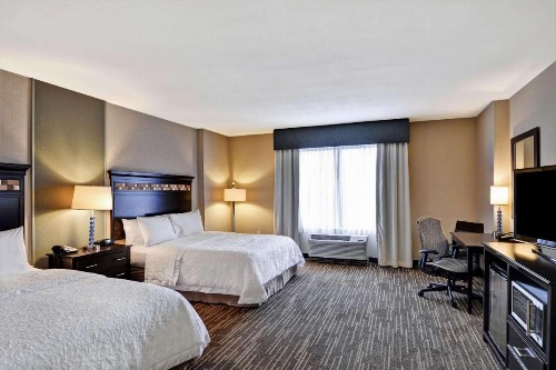 Hampton Inn & Suites Denver Airport / Gateway Park - image 8